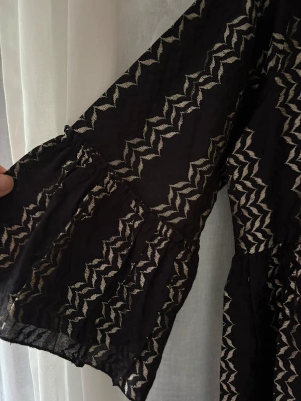 Lula Natura Svart Tunika med Broderier