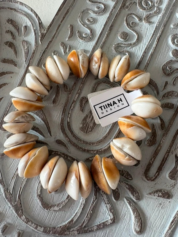 Tiina H Design Snäckarmband